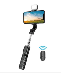 The WiWU Wi-SE002 Selfie Stick With Fill Light